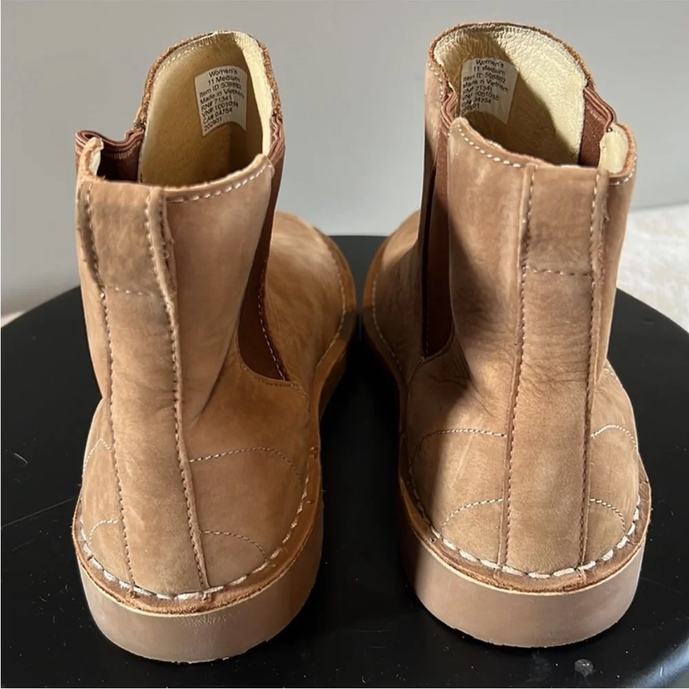 LL bean Chelsea Boots EUC - Picture 8 of 16